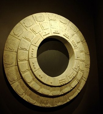 Introduzione alla RUOTA DEL TEMPO E ALLA COSMOVISIONE MAYA TOLTECA